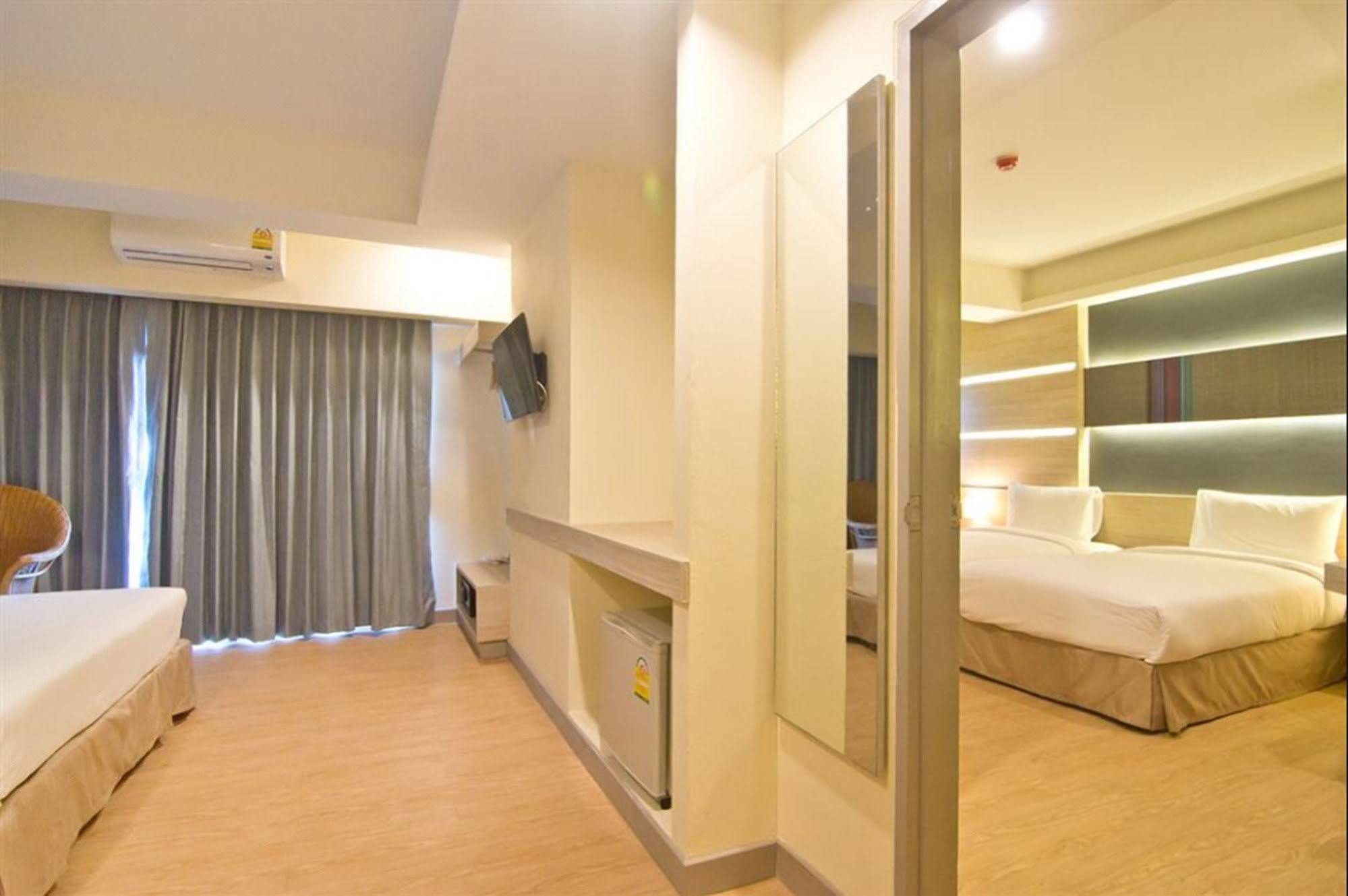 Hotel Sunshine One Pattaya Esterno foto